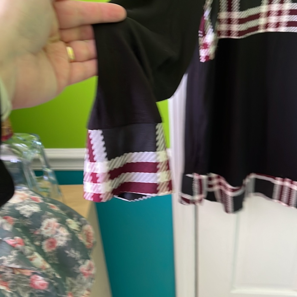 Tunic - Picture 2 of 7